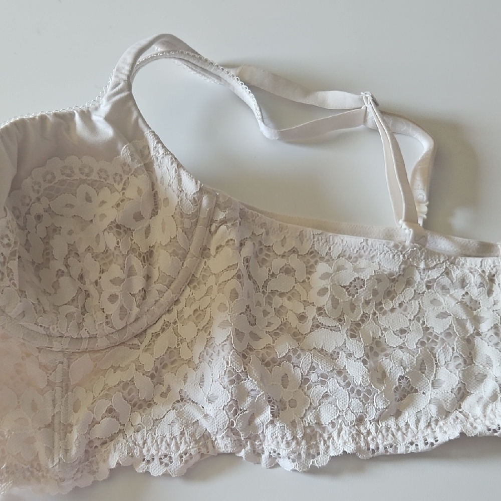Victoria's Secret Ivory Lace Bustier - Picture 12 of 13